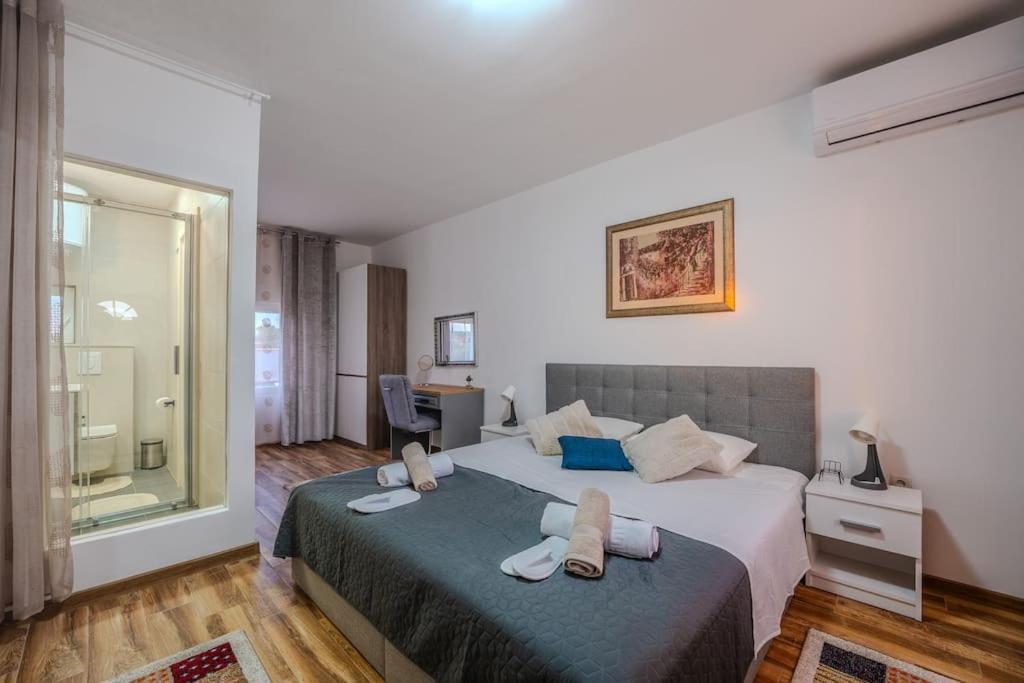 Villa Leny With Pool Sukošan Zewnętrze zdjęcie