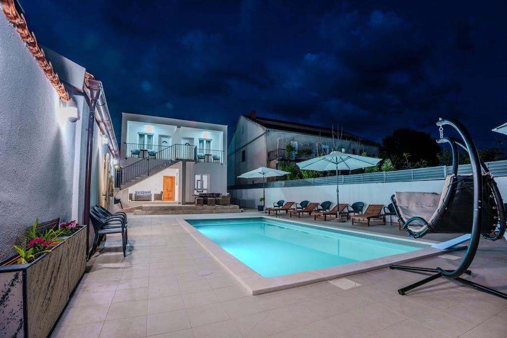 Villa Leny With Pool Sukošan Zewnętrze zdjęcie